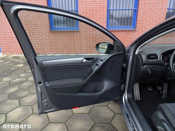 Volkswagen Golf VII 1.2 TSI BMT Trendline - 17