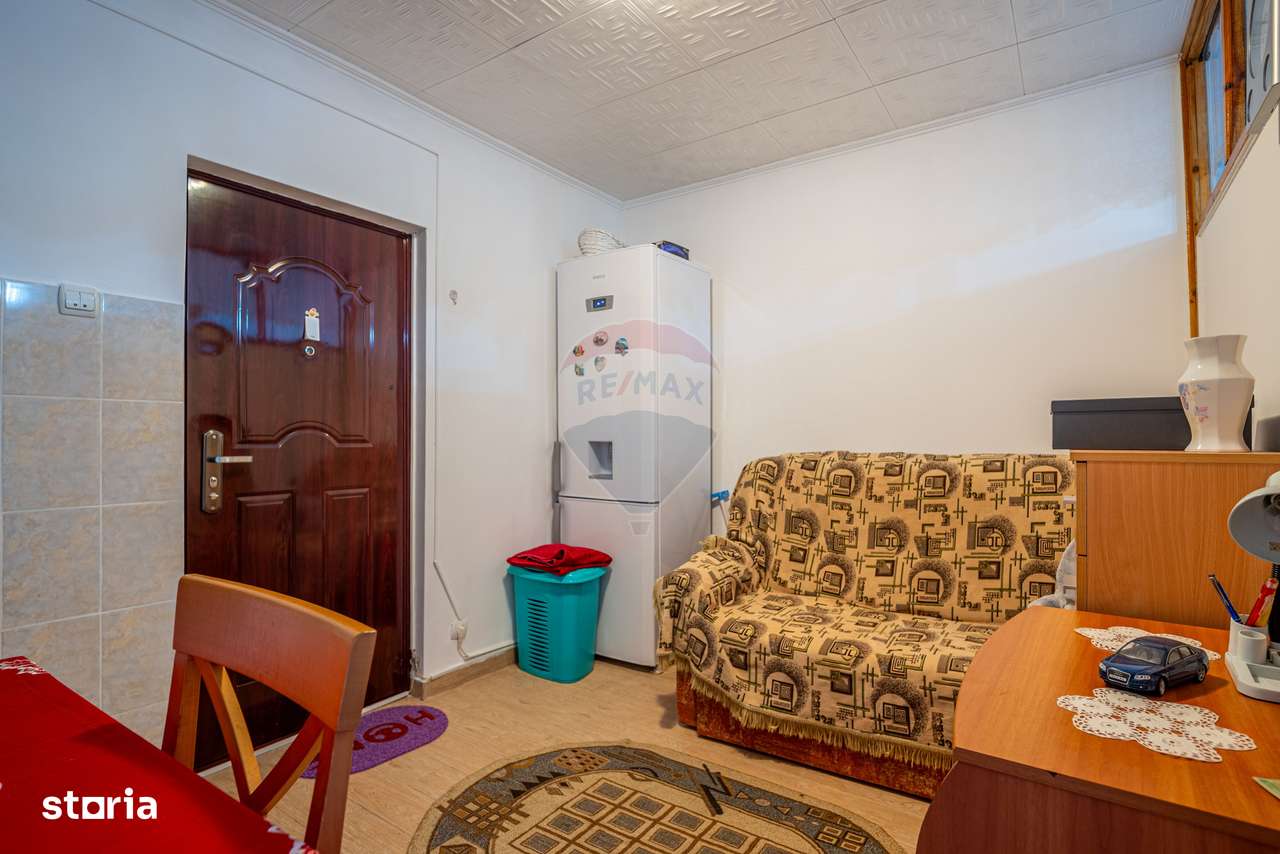 Garsoniera / Camera de camin de vanzare in Sinaia - Imagine principală: 4/8