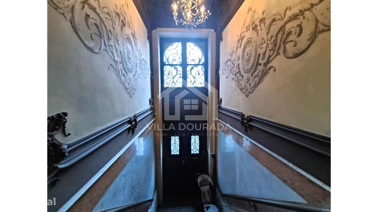 Palacete de prestígio T6 em Bonfim-33
