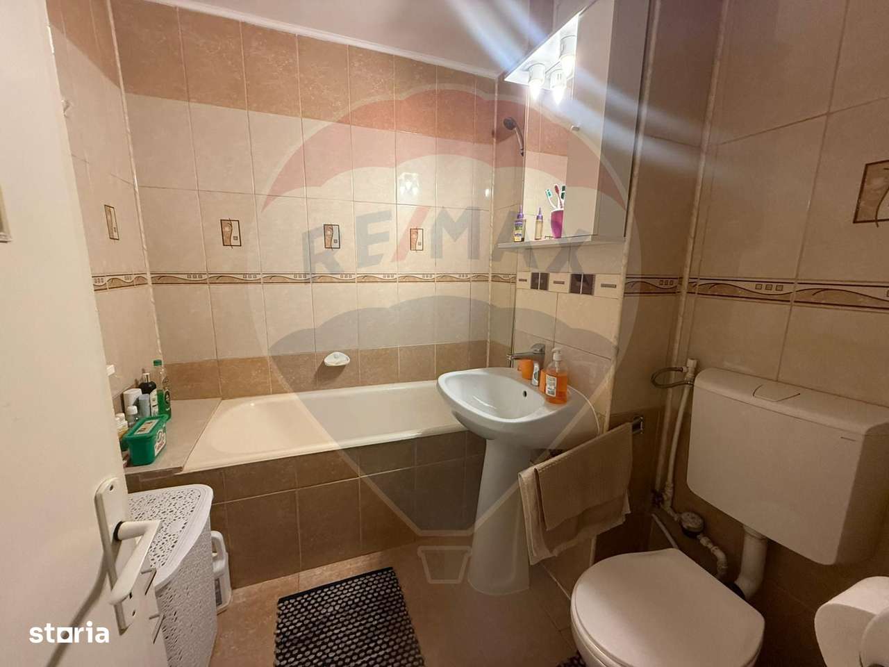 Apartament cu 3 camere de vânzare în zona Valea Aurie-5