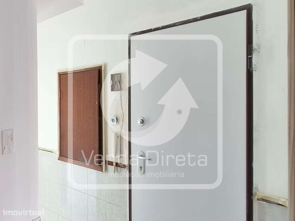 Apartamento T2 com Varandas em Agualva - Excelente Oportunidade-13