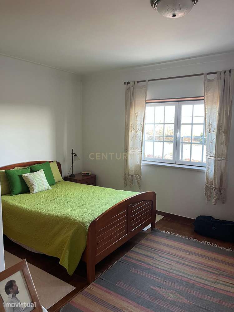 Moradia T4 em condomínio fechado com piscina, vista mar e walking dist-46