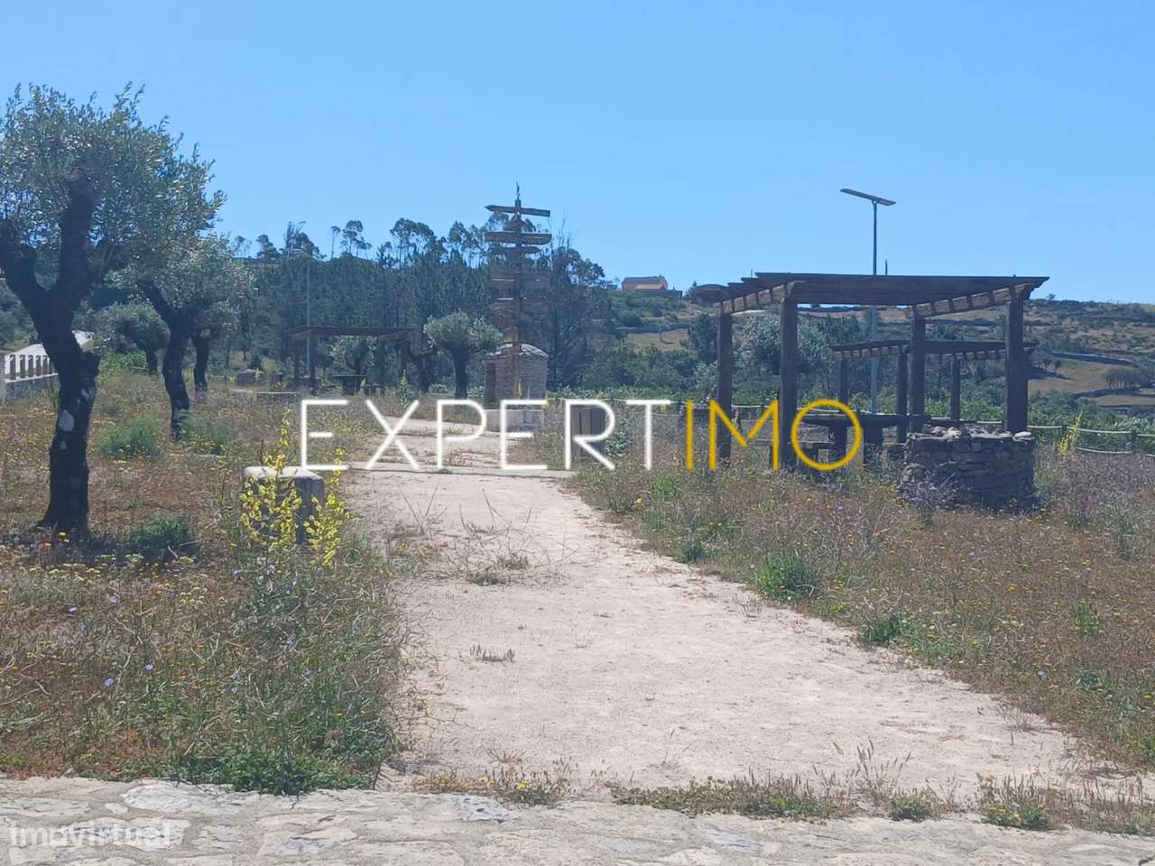 Moradia T2 São Bento, Porto de Mós, Leiria com design moderno-30