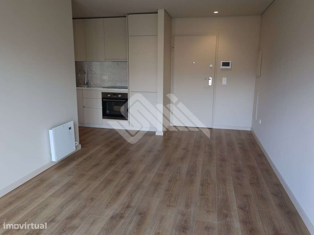 Apartamento T1 com Vista Panorâmica - Rotunda da Boavista / Casa da...-0