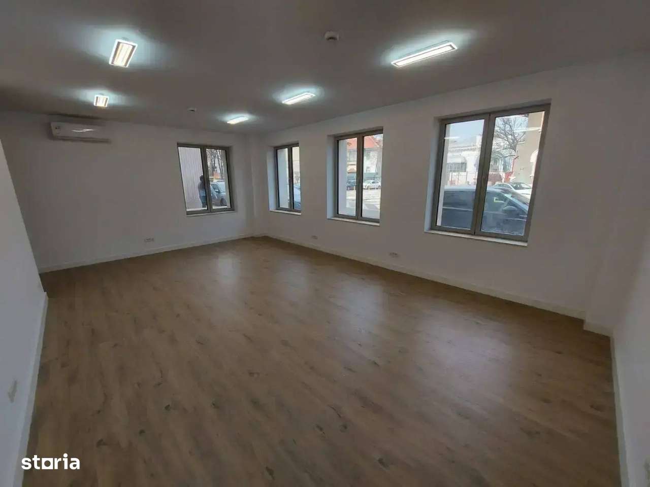 Spatiu comercial 4 camere central /Armeneasca-Universitate /Comision 0