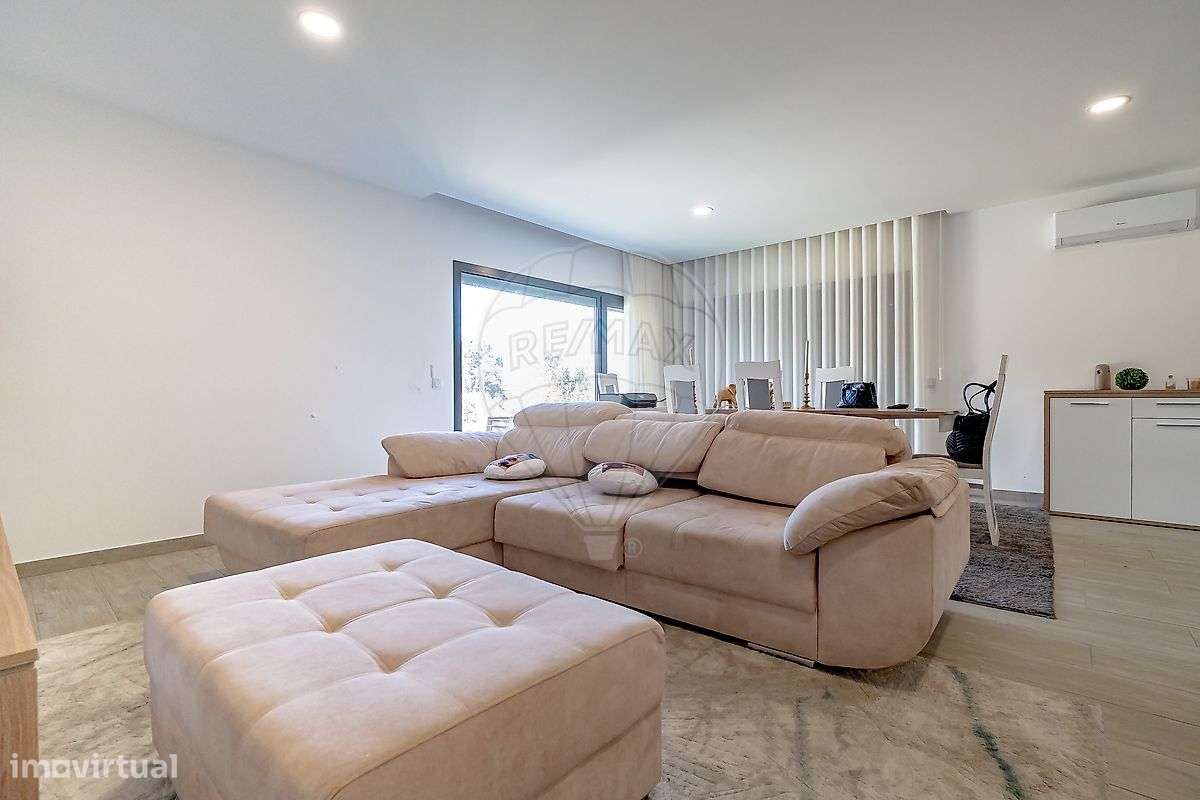 Moradia T4 para venda-16