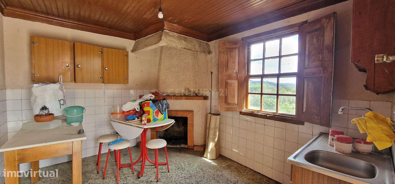 Moradia em pedra com terraço em Couto de Baixo, a poucos minutos do ce - Grande imagem: 4/10