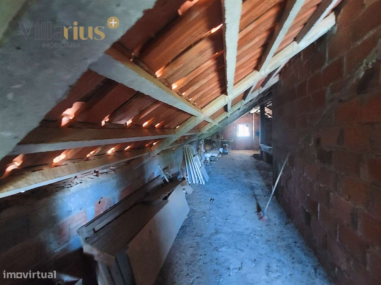 Moradia T3+1 à Venda em Tomar – Espaço e Natureza-51