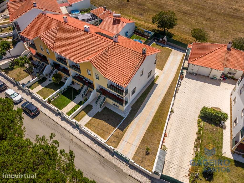 Moradia T3 em condomínio com terreno em Famalicão, Nazaré-37