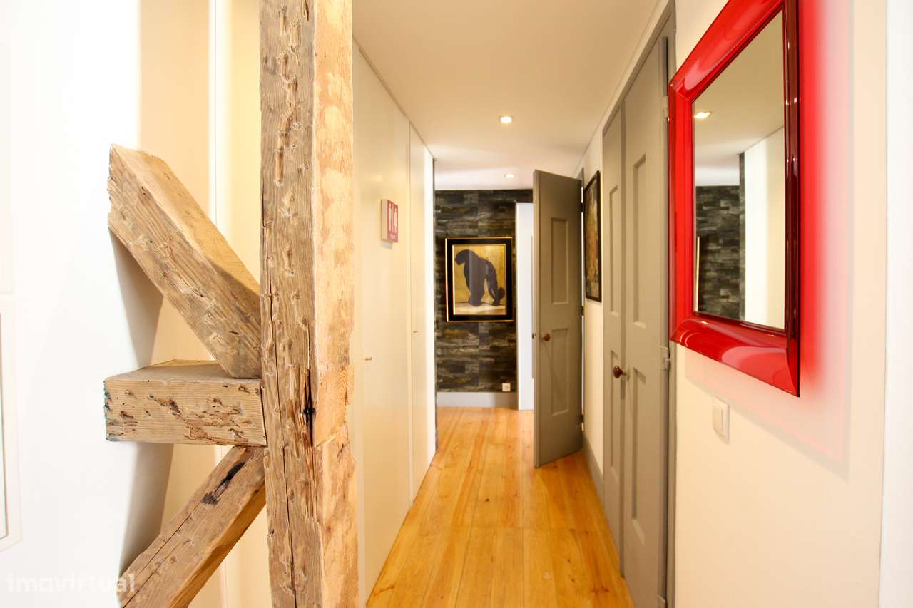 T2 com varanda no coração de Lisboa - Grande imagem: 5/26