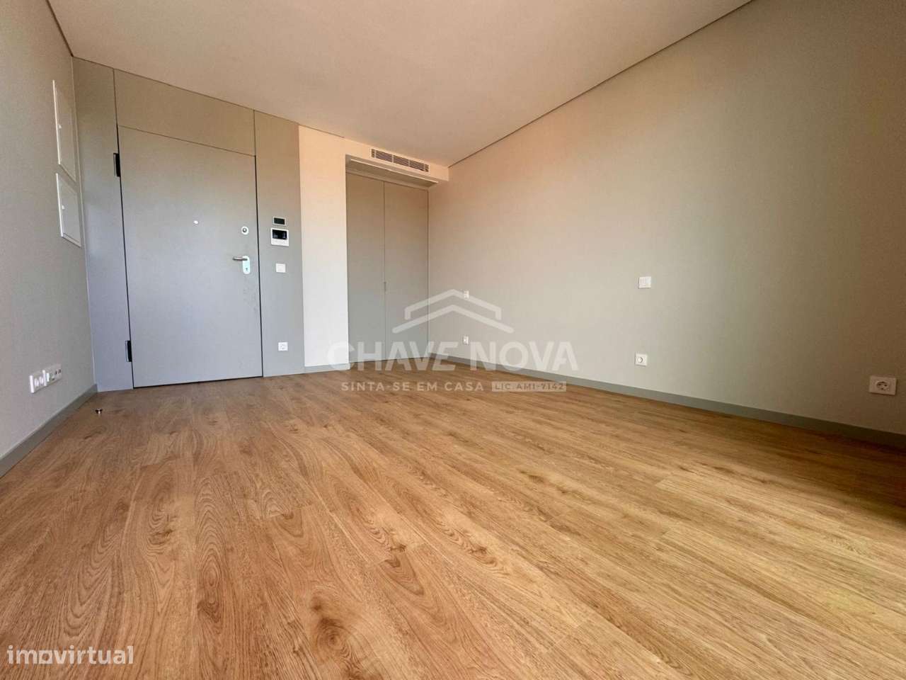 Apartamento T0 Novo, na zona do Candal. - Grande imagem: 4/18