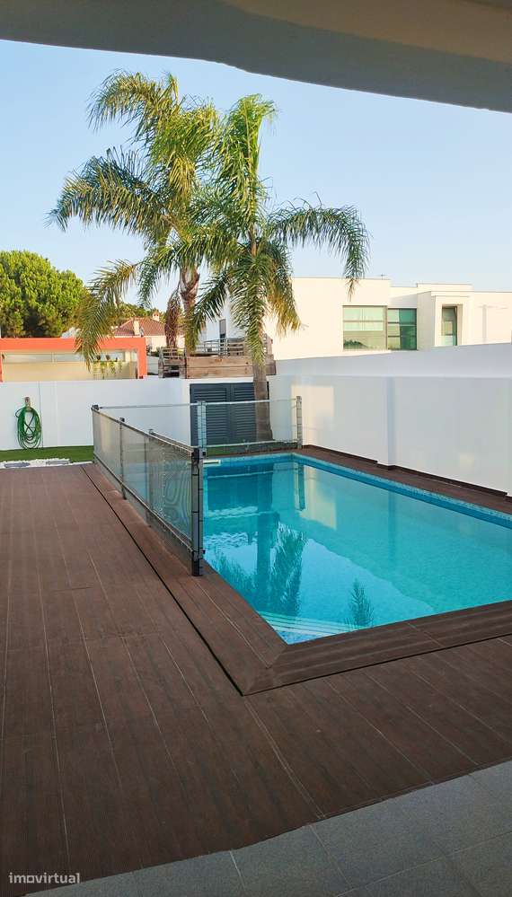 Moradia térrea T3 com Piscina-12