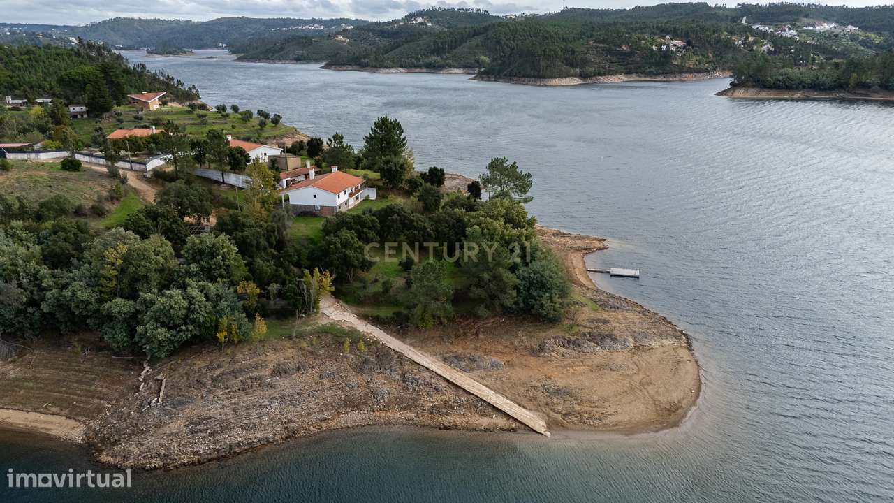 Terreno fantástico na Barragem de Castelo de Bode-18