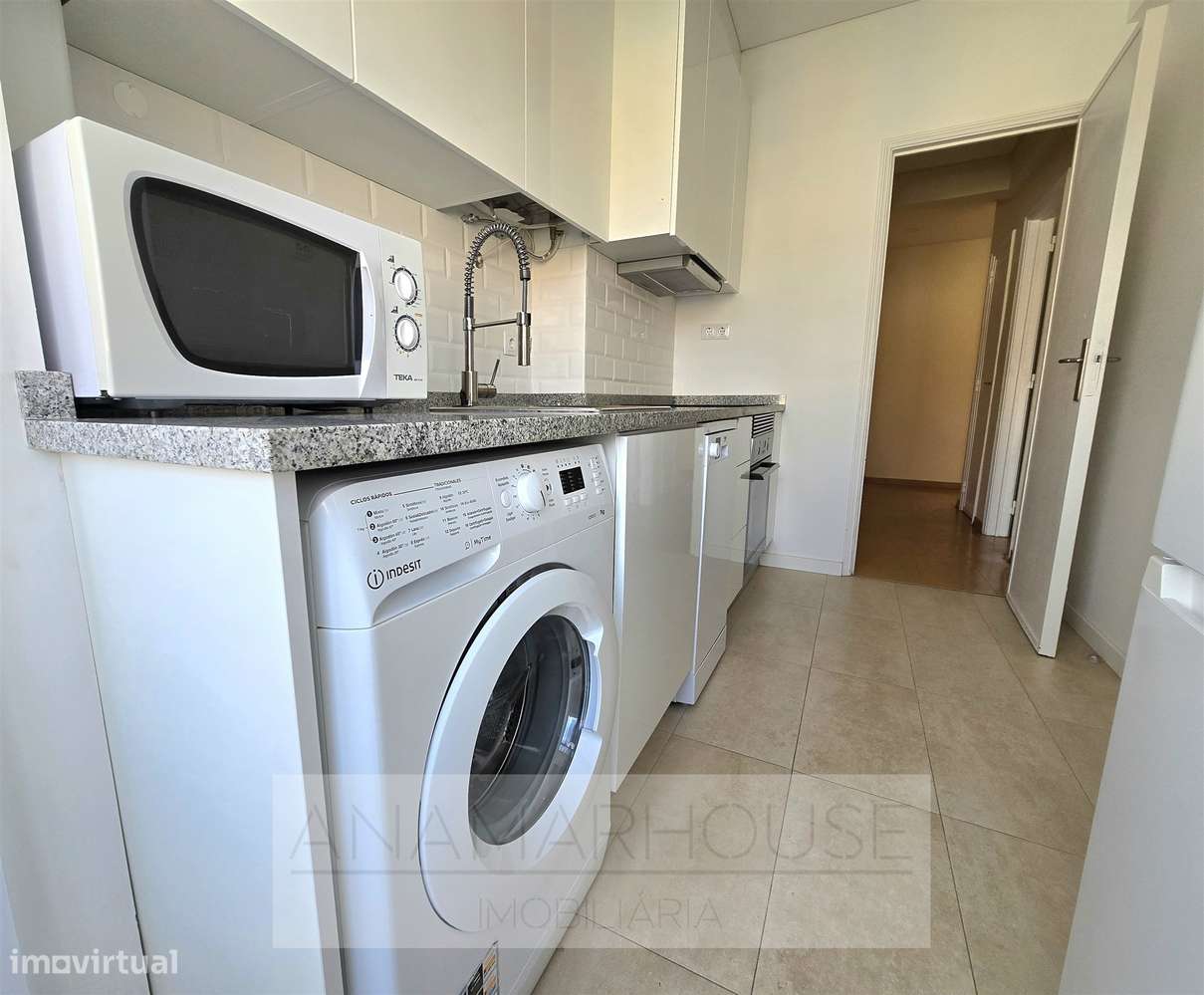 T2 na Rua José Murias, com elevador e arrecadação pronto a habitar, Be-7