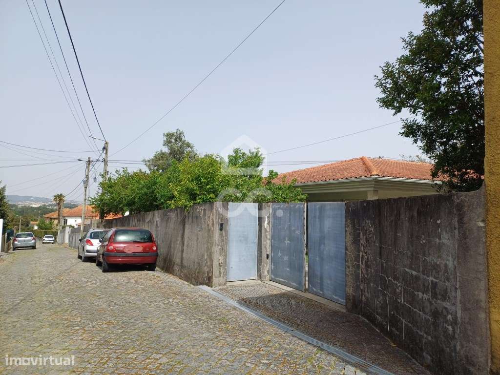 Moradia Térrea T4 em Palmeira, Santo Tirso-18