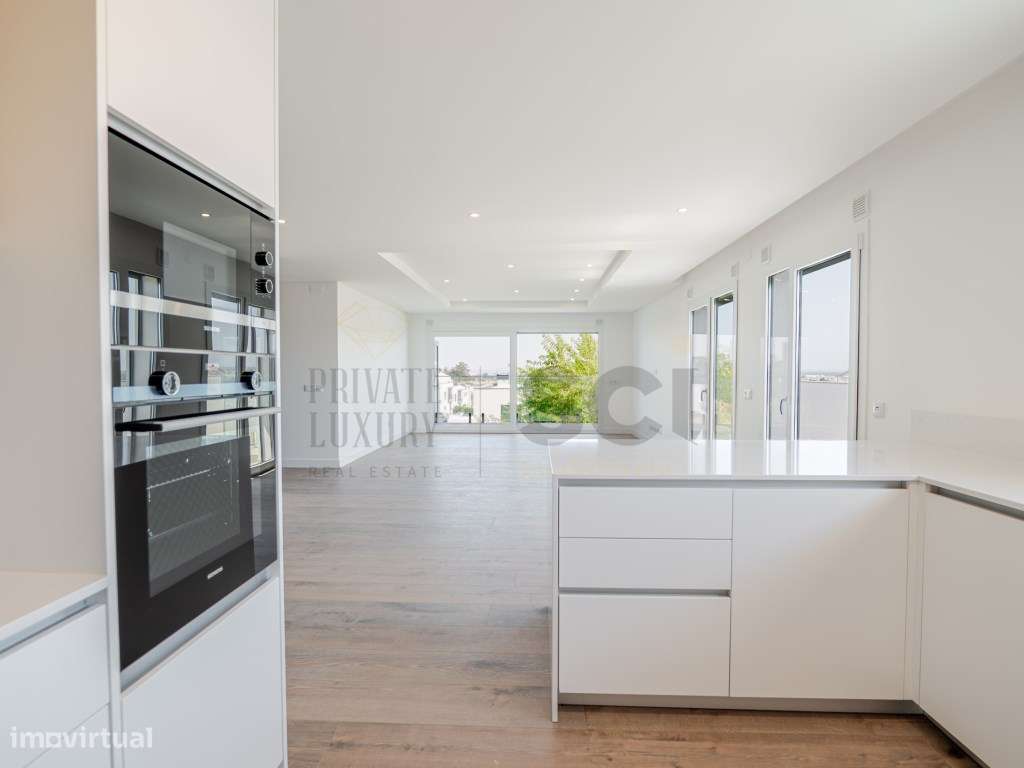 Apartamento T3 com Parqueamento | Arrecadação | Feijó - Grande imagem: 4/31