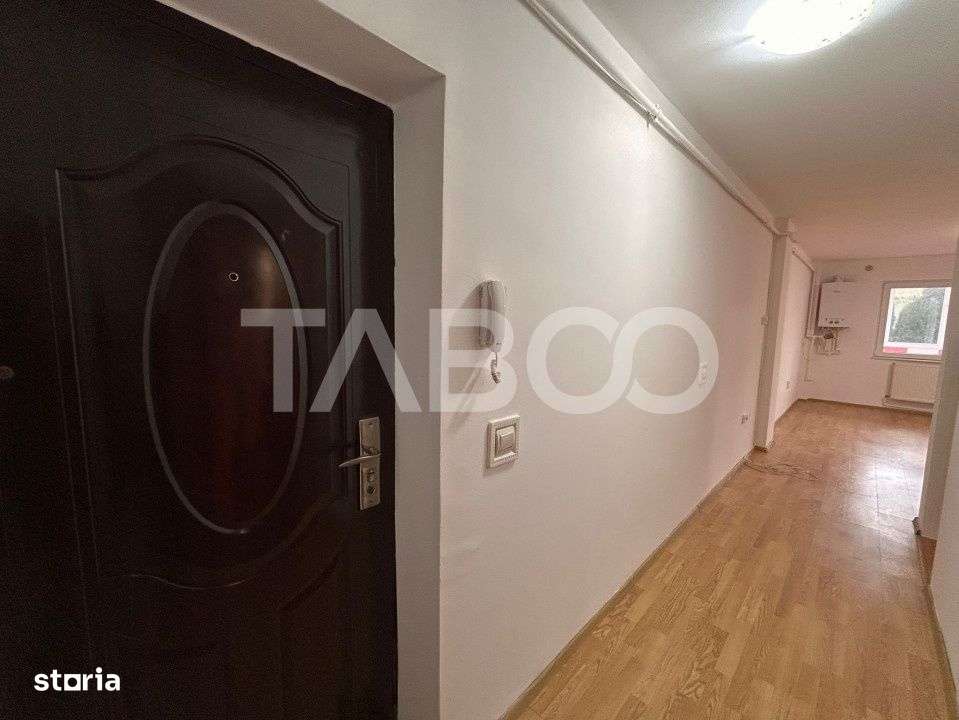 Garsoniera de vanzare etaj intermediar 45 mpu si balcon Sibiu - Imagine principală: 5/12