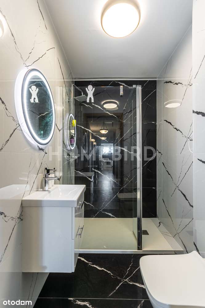 Funkcjonalny lokal usługowy z komfortowym mieszkaniem-7