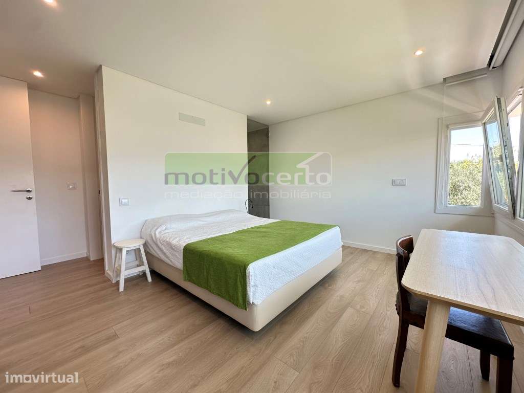 Moradia Isolada T6+1 com Piscina e Vista Única para a Serra de Sint...-13