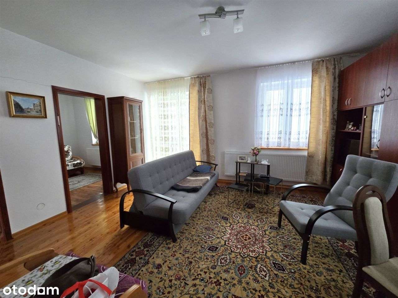 Mały, funkcjonalny dom z 6 arową działką.-3