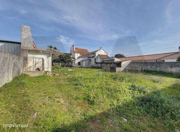 Uma raridade arquitetónica no coração de Vila Chã de Ourique - Grande imagem: 2/32