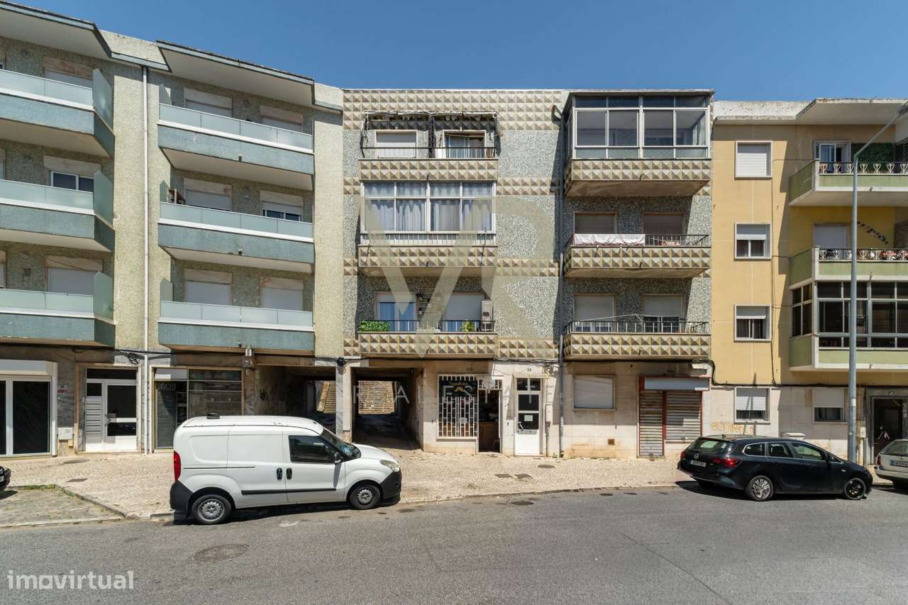 T3 Pronto a Habitar com Potencial de Valorização na Damaia de Cima,-27