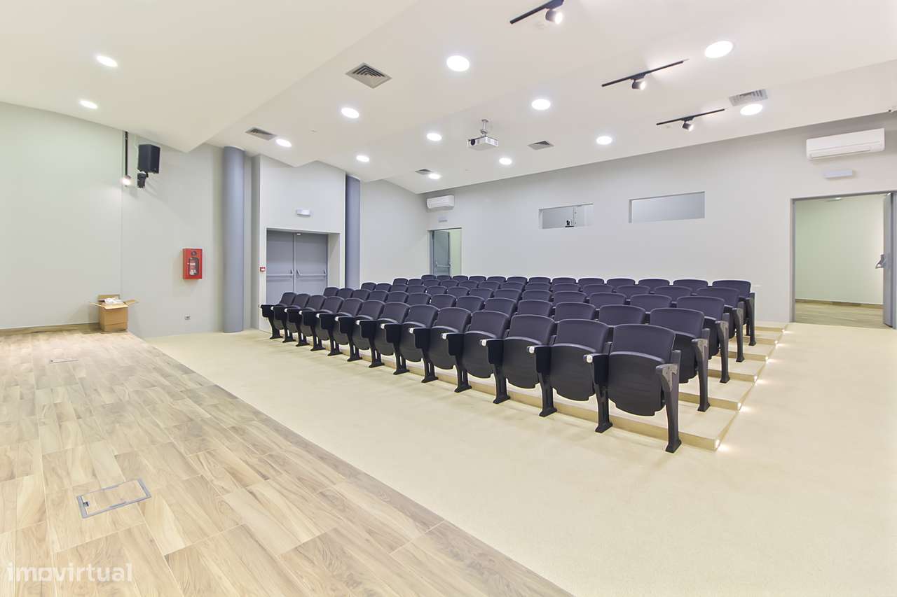 Auditório 73 lugares - pague diretamente ao proprietário sem juros. - Grande imagem: 2/21