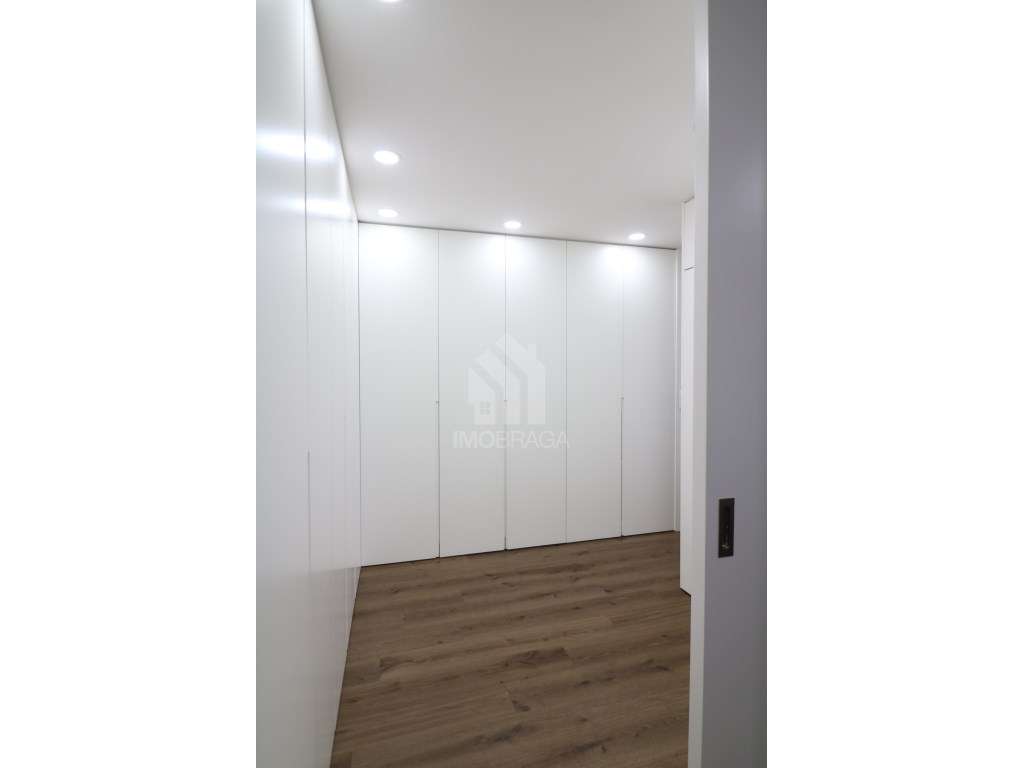 Venda Moradia Geminada T3, em Esporões, Braga-15