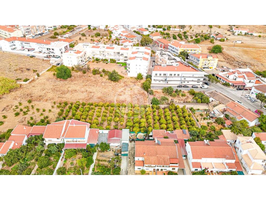 Terreno inserido na malha urbana com 5.920m2 e viabilidade para con... - Grande imagem: 5/10