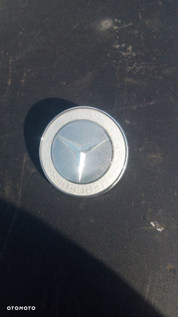 Znaczek Emblemat Mercedes Atego - 2