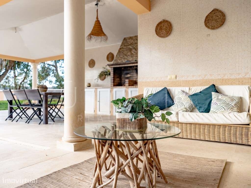 Moradia de Prestígio com Piscina, Campo de Ténis e Terreno Murado d...-51