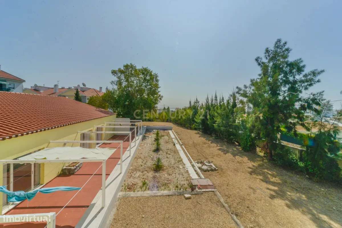 Quinta/Moradia na Póvoa de Santa Iria em Lote 2300m2-38