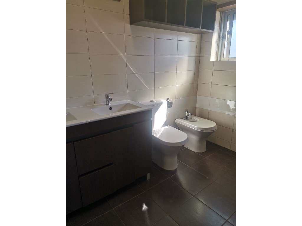 APARTAMENTO T2 NO PENDÃO, QUELUZ-12