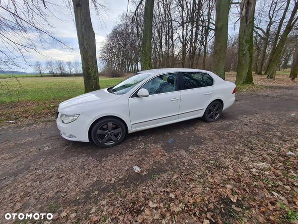 Skoda Superb 3.6 FSI 4x4 Comfort DSG - 2