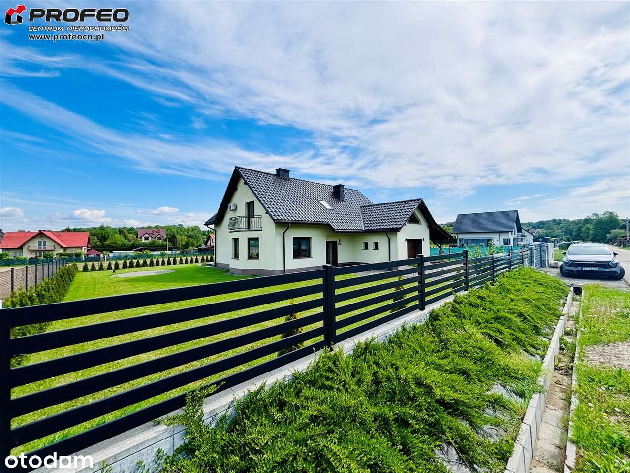 Wysoki standard i lokalizacja to wizytówka domu!-8