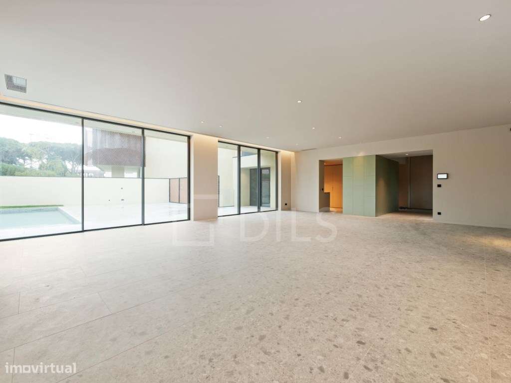 Moradia T5 nova, com jardim e piscina, situada em Birre - Grande imagem: 2/44