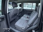 Volkswagen Touran 2.0TDI Highline Aut - 15