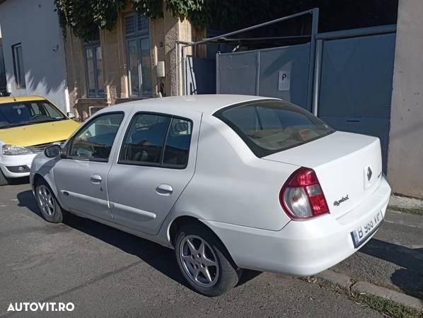 Renault Symbol - 2