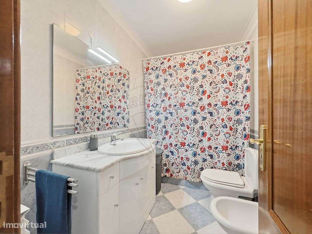 Apartamento T3 à venda em Sintra-23
