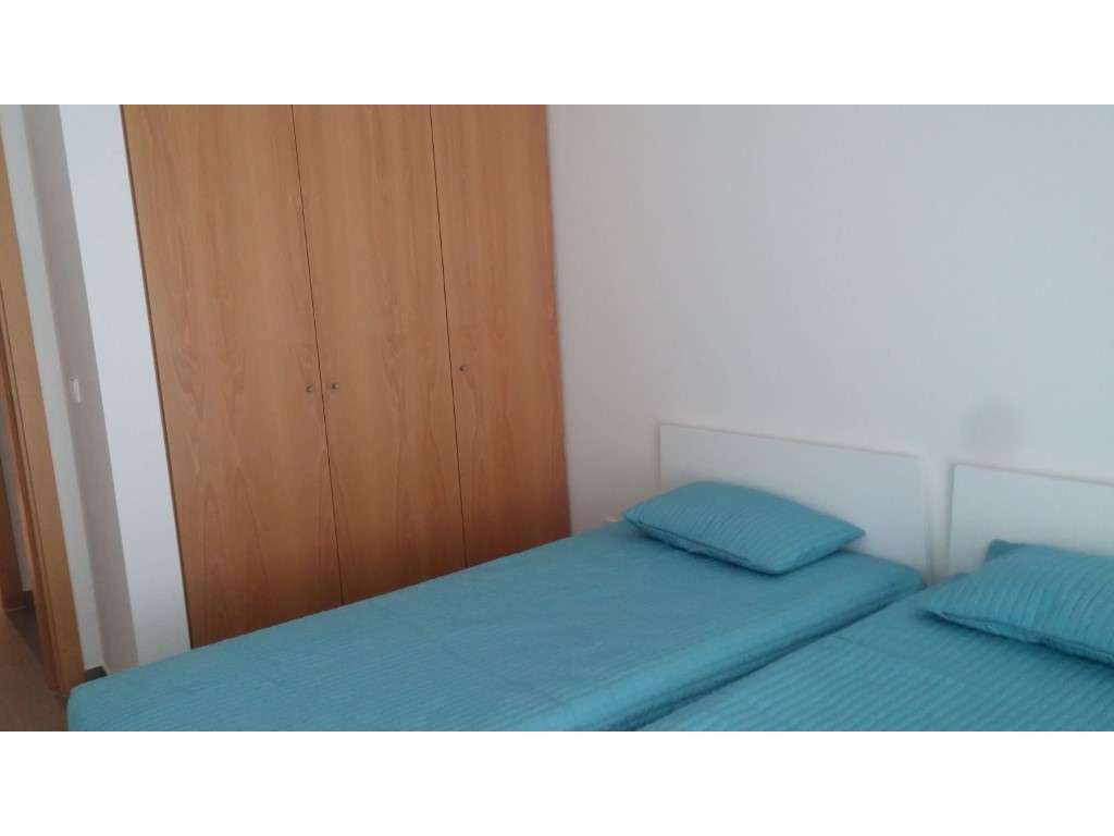 Apartamento T 2, 2 wcs, 6 Pessoas Condomínio fechado a 5 minutos a ...-10