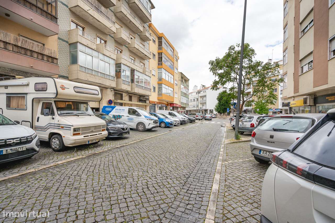 APARTAMENTO T3 | REMODELADO | TERRAÇO 100M2 | COLÉGIO REGGIO EMILIA-37