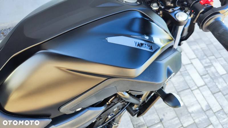 Yamaha MT - 16