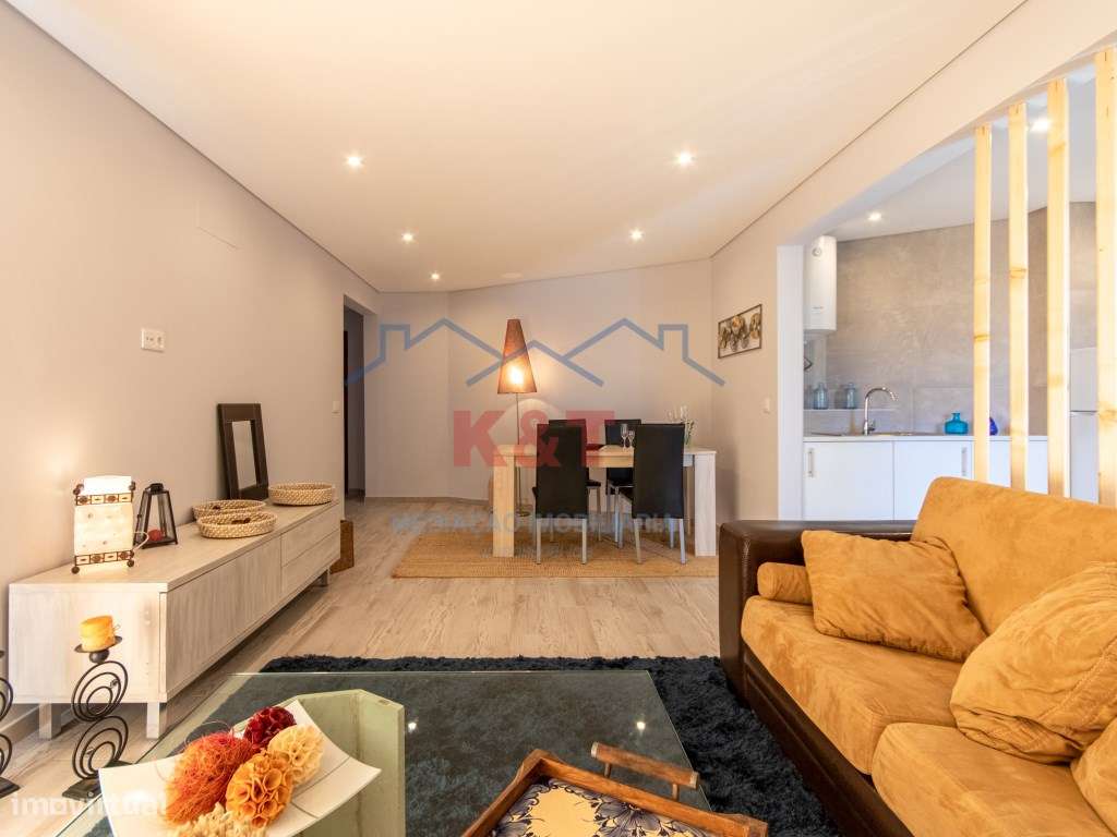 T2 remodelado na 1ª linha da Praia da Rocha-10