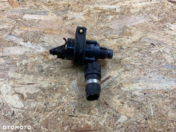 DODATKOWA POMPA WODY BMW X5 F15 X6 F16 9197085 15- - 7