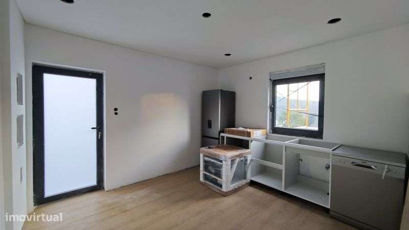 Apartamento T2+1 com logradouro em Barroselas - Grande imagem: 4/8