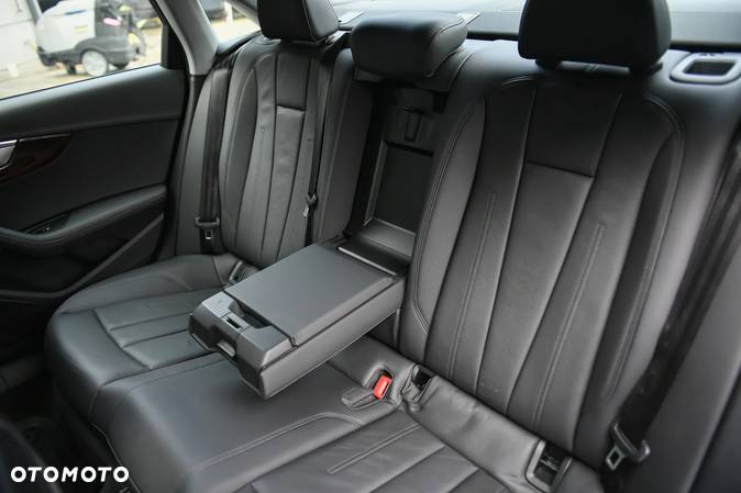 Audi A4 2.0 TFSI Quattro S tronic - 29