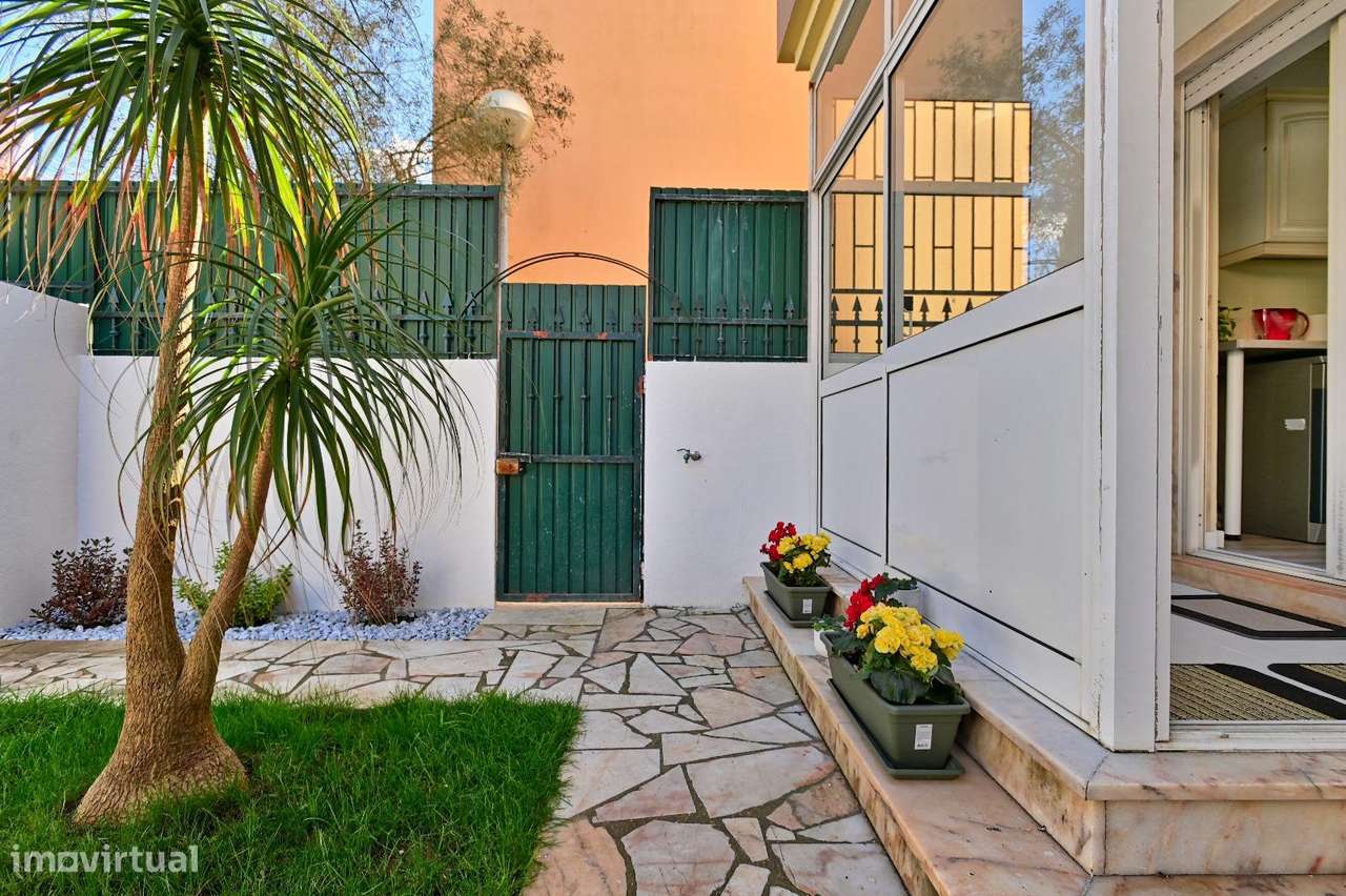 T2 com Jardim Privado, Entrada Separada Renovado Excelente Localização - Grande imagem: 2/19