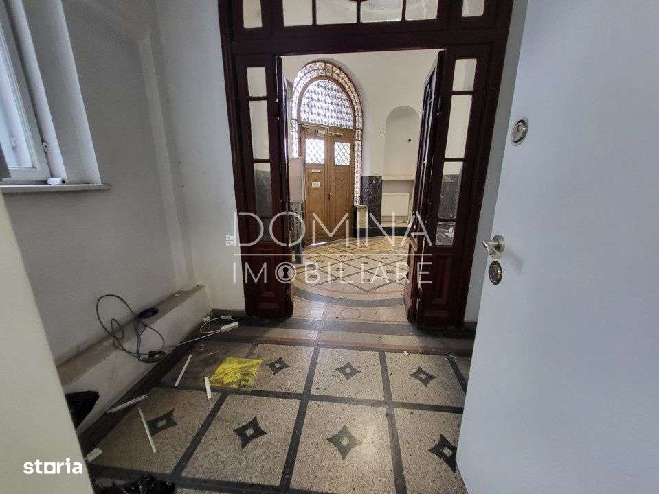 Spatiu ultracentral *vad excelent* Victoriei pietonal - Imagine principală: 2/10