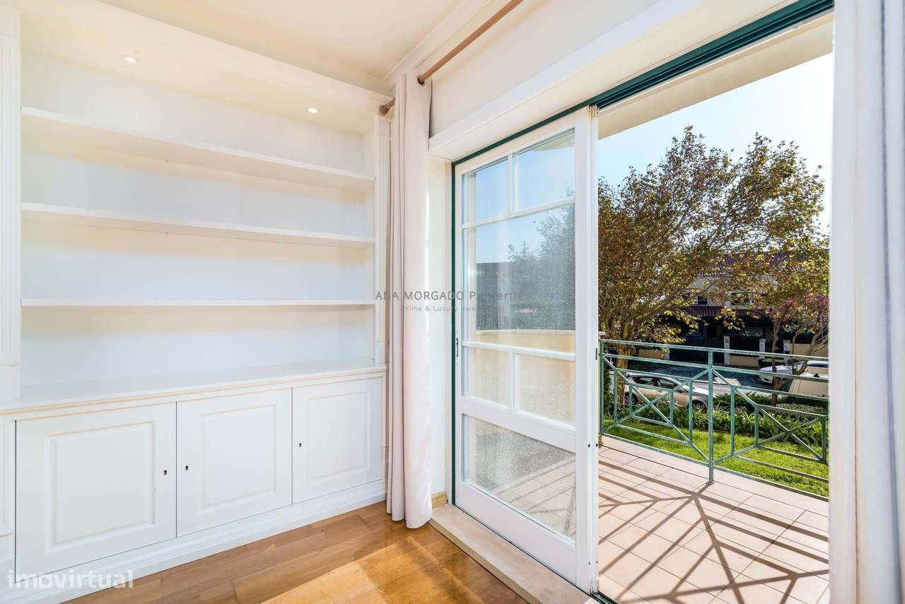 PARA INVESTIDORES - Apartamento T3+1 Renovado na Quinta da Beloura-11