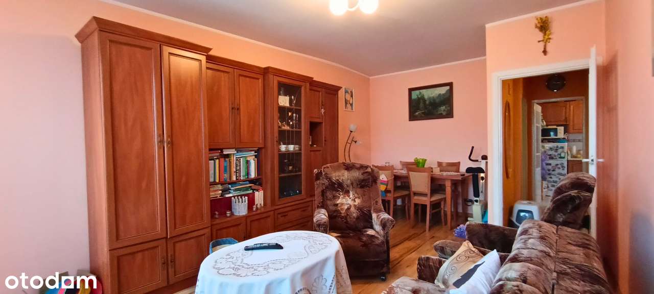 Przestronne 3-pokojowe mieszkanie z balkonem-1